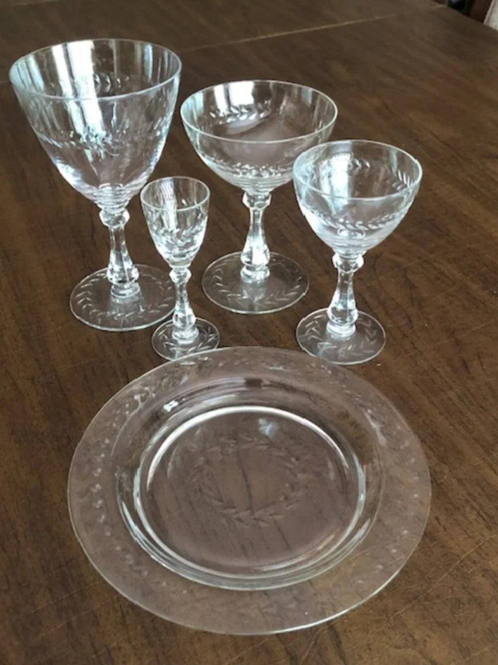 Cambridge Crystal Minton Wreath Etched Wine Set of 12 Elegant Vintage